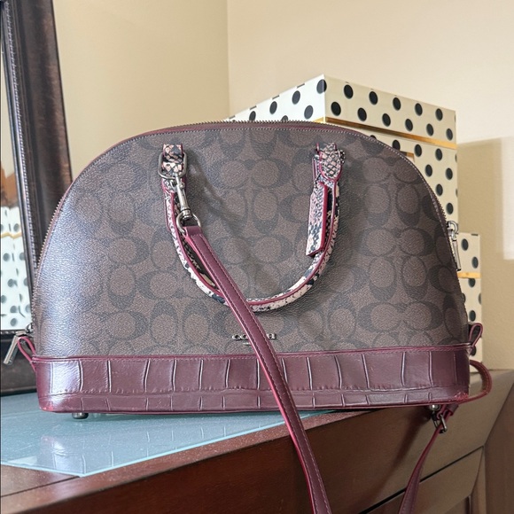 Coach Burgundy Handbag - Picture 1 of 7